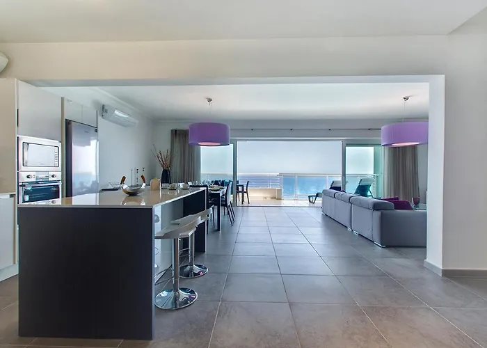 Seafront By Buena Vista * Sliema