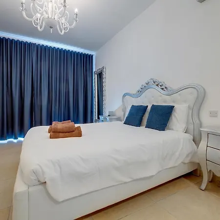 Seafront Apartment Sliema