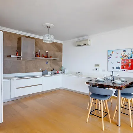 Apartment Seafront *