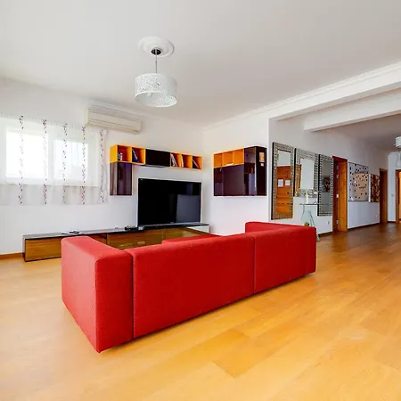 Seafront Apartment *