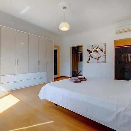 Apartment Seafront