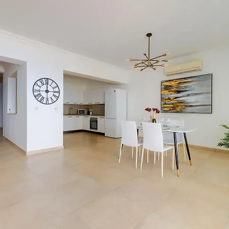 Apartment Seafront Sliema