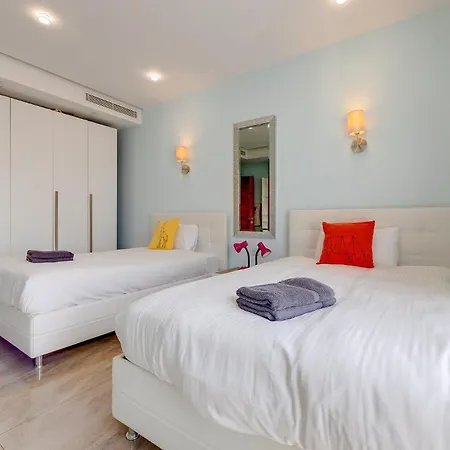 Apartment Seafront