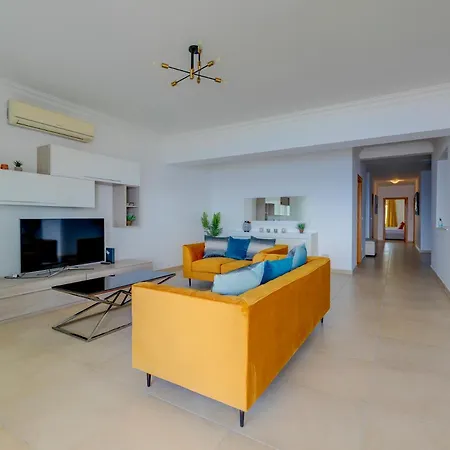 Seafront Apartment Sliema