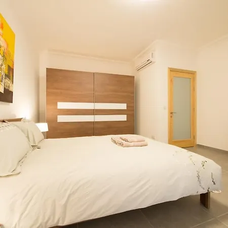 シーフロント アパート スリーマ