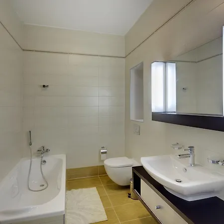 シーフロント * スリーマ