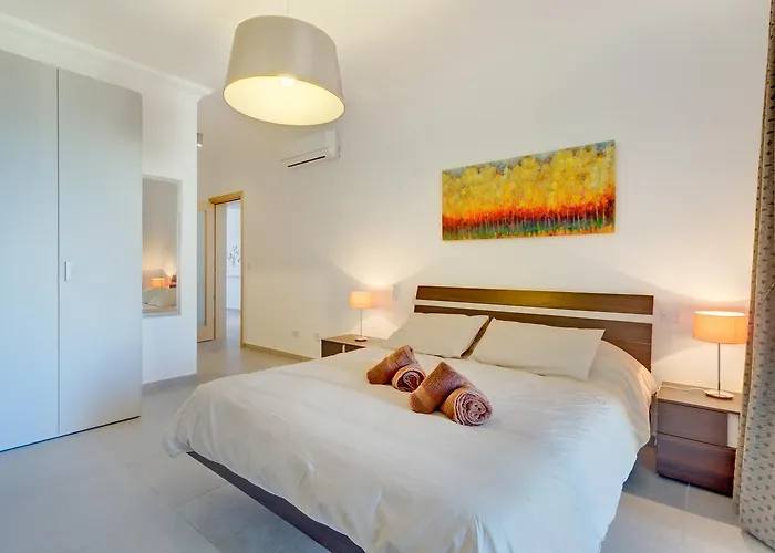 Seafront By Buena Vista * Sliema