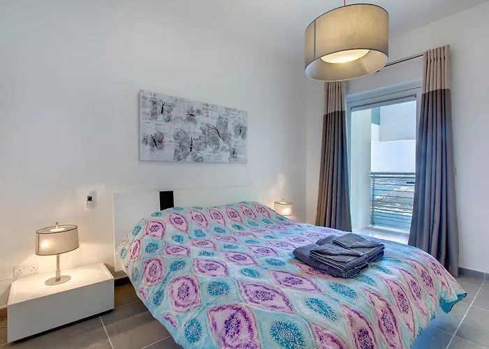 Seafront By Buena Vista * Sliema