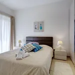 Seafront By Buena Vista Apartment *