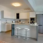 Seafront By Buena Vista Apartment